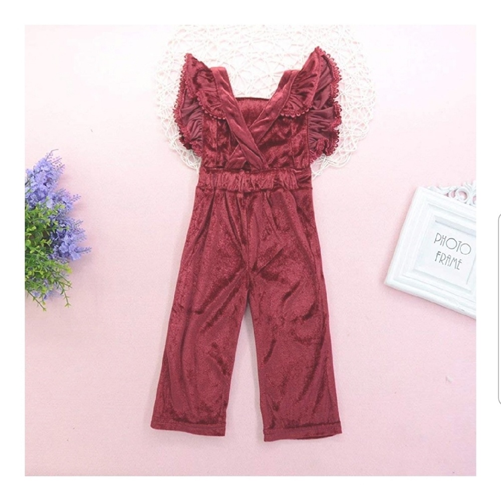 🔥SALE🔥 🆕️❣Girl's Velvet Jumpsuit in Red❣🆕️ - Picture 2 of 5